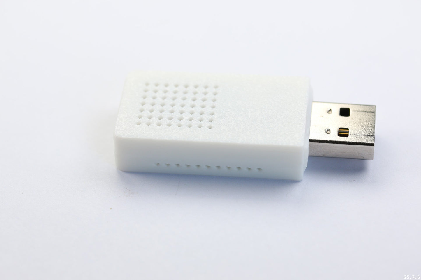 Bluetooth Proxies BLEDongle-1M For HomeAssistant By Screek (ESP32 + ESPHome + USB-A)