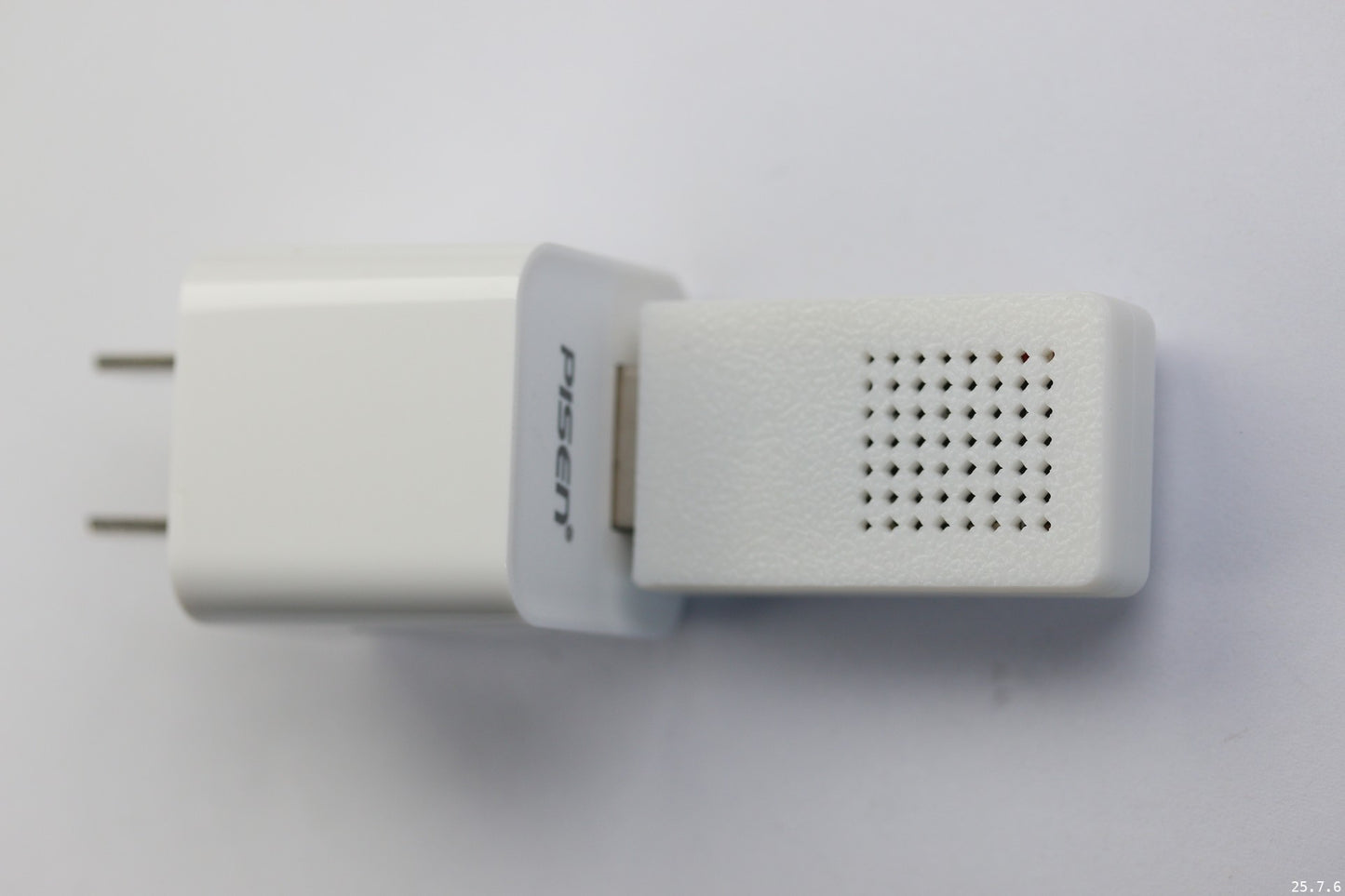 Bluetooth Proxies BLEDongle-1M For HomeAssistant By Screek (ESP32 + ESPHome + USB-A)